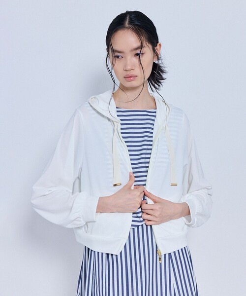 TOCCA(トッカ)の「SUNNY VEIL ラッシュガードパーカー(パーカー・レディース・ブラック系/ホワイト系・MEDIUM/SMALL)」の15枚目の写真