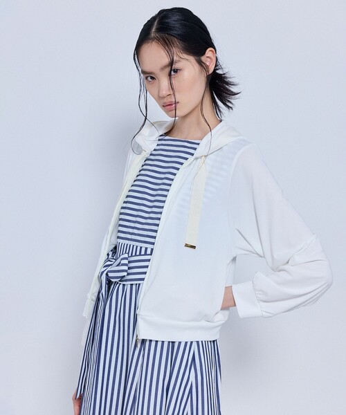 TOCCA(トッカ)の「SUNNY VEIL ラッシュガードパーカー(パーカー・レディース・ブラック系/ホワイト系・MEDIUM/SMALL)」の16枚目の写真