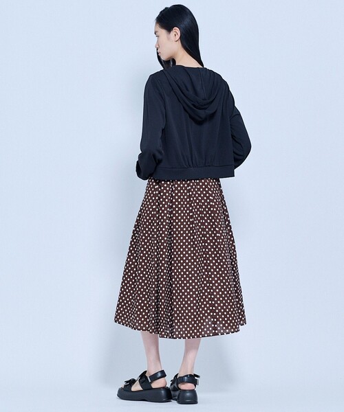 TOCCA(トッカ)の「SUNNY VEIL ラッシュガードパーカー(パーカー・レディース・ブラック系/ホワイト系・MEDIUM/SMALL)」の21枚目の写真
