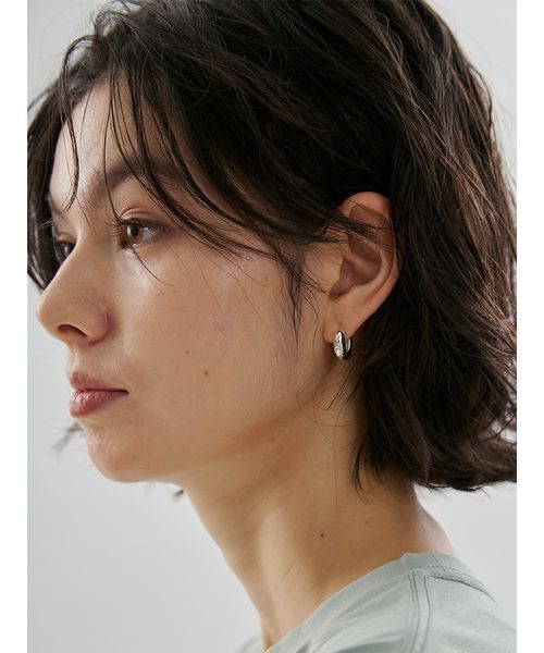 emmi(エミ)の「ミニホールドイヤリング(イヤリング・レディース・シルバー/ゴールド・F)」の6枚目の写真