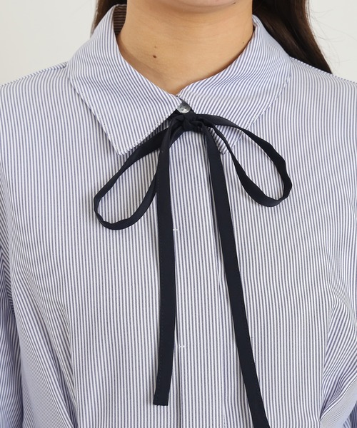ASTORIA ODIER（アストリアオディール）の「ストライプ配色リボンペプラムブラウス（シャツ/ブラウス・レディース・ホワイト×ブラック/ホワイト×ブルー・MEDIUM）」の16枚目の写真