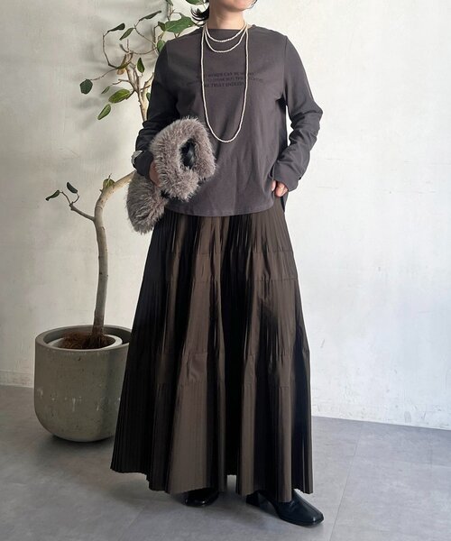 un dix cors（アンディコール）の「スラブデザインロゴＴ（Tシャツ/カットソー・レディース・ベージュ/オフホワイト/チャコールグレー・FREE）」の12枚目の写真