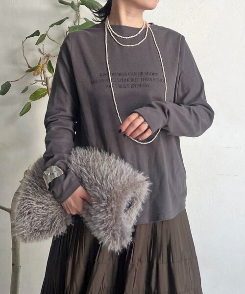 un dix cors（アンディコール）の「スラブデザインロゴＴ（Tシャツ/カットソー・レディース・ベージュ/オフホワイト/チャコールグレー・FREE）」の16枚目の写真