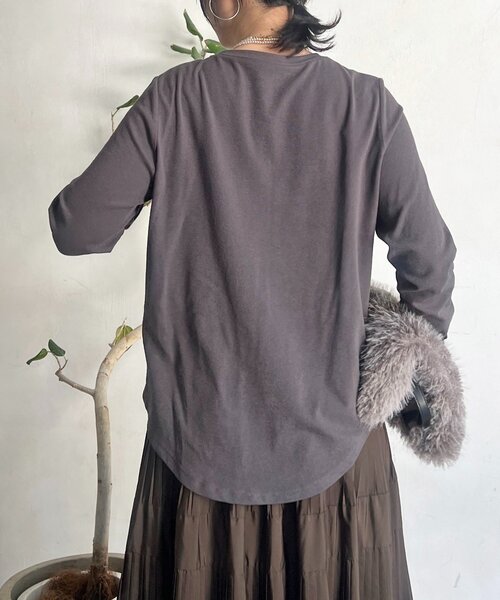 un dix cors（アンディコール）の「スラブデザインロゴＴ（Tシャツ/カットソー・レディース・ベージュ/オフホワイト/チャコールグレー・FREE）」の17枚目の写真