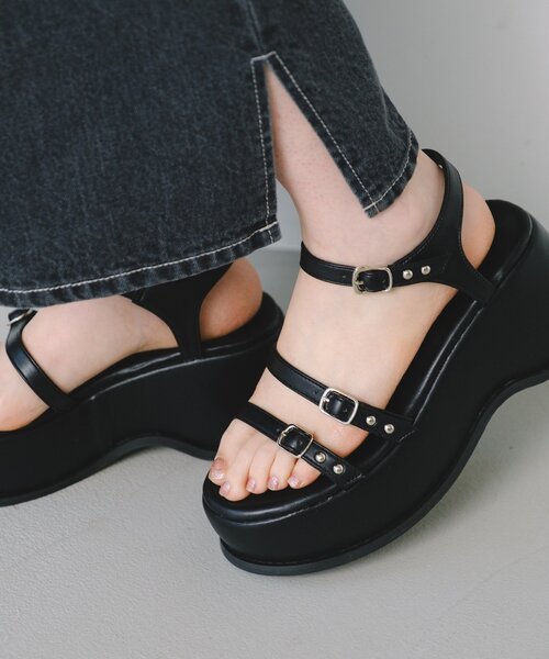 Kastane（カスタネ）の「【2026SSカタログ】スタッズサンダル（サンダル・レディース・ブラック/ブラウン・38/37/36）」の3枚目の写真