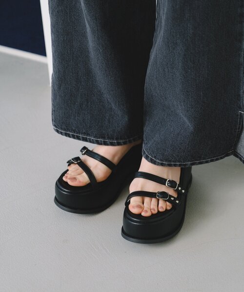 Kastane（カスタネ）の「【2026SSカタログ】スタッズサンダル（サンダル・レディース・ブラック/ブラウン・38/37/36）」の4枚目の写真