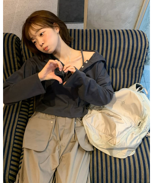 DEFGARMENTS（デフグラメンツ）の「NEEDLE LIGHT BAG PACK [LIGHT GRAY]（バックパック/リュック・レディース・その他・F）」の2枚目の写真