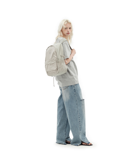 DEFGARMENTS（デフグラメンツ）の「NEEDLE LIGHT BAG PACK [LIGHT GRAY]（バックパック/リュック・レディース・その他・F）」の5枚目の写真