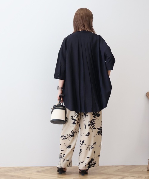 AMERICAN HOLIC（アメリカンホリック）の「【WEB限定】接触冷感バンドカラーシャツチュニック（シャツ/ブラウス・レディース・ブラック/アイボリー/ネイビー・M/L）」の8枚目の写真