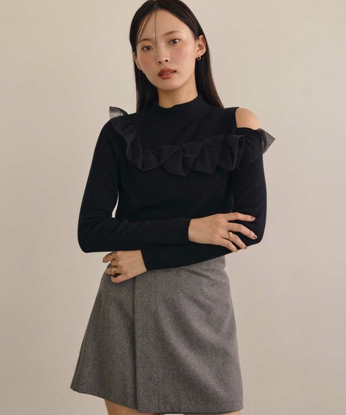 ACYM（アシーム）の「チュールコンビワンショルダーニット（ニット/セーター・レディース・グレー/ブラック・FREE）」の2枚目の写真
