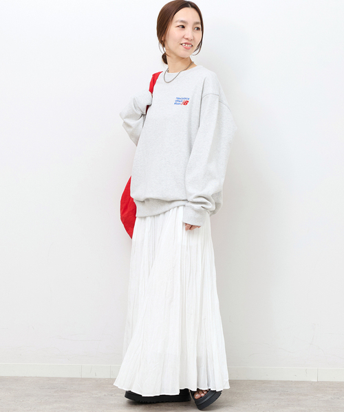 NEW BALANCE（ニューバランス）の「《WEB限定》【NEW BALANCE/ニューバランス】Athletics プレミアムロゴスウェット（スウェット・レディース・チャコールグレー・SMALL）」の4枚目の写真