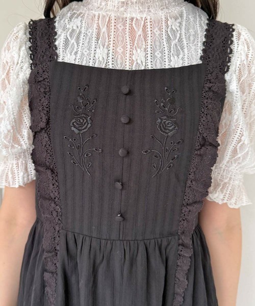 an another angelus（アンアナザーアンジェラス）の「レース使いローズカットワークロングワンピース（ワンピース・レディース・オフホワイト/ブラック・FREE）」の12枚目の写真