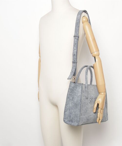 Guess(ゲス)の「JODI Tote(トートバッグ・レディース・インディゴブルー・ONE SIZE)」の16枚目の写真