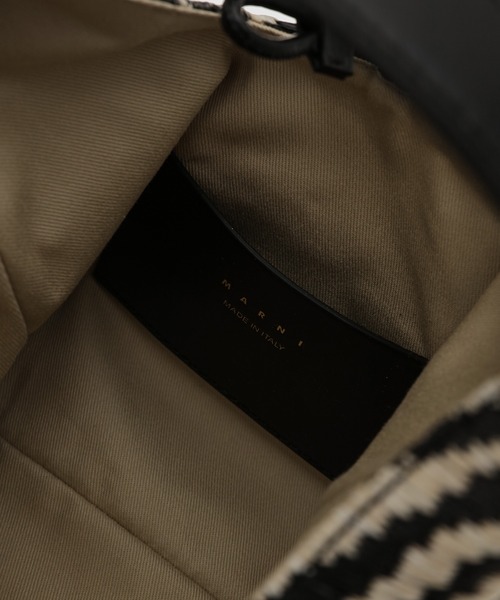 MARNI（マルニ）の「TRAPEZE BAG / WAVYファブリックバッグ（ショルダーバッグ・レディース・ブラック系その他/グリーン系その他・ONE SIZE）」の7枚目の写真