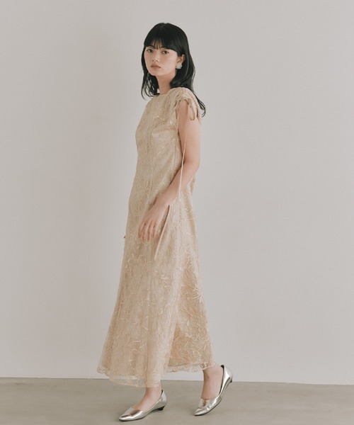 kaene(カエン)の「エンボスフラワーリボンドレス【結婚式 二次会 同窓会 成人式 パーティードレス】(ドレス・レディース・イエロー/グレー・M/S)」の18枚目の写真