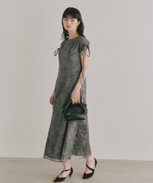 kaene(カエン)の「エンボスフラワーリボンドレス【結婚式 二次会 同窓会 成人式 パーティードレス】(ドレス・レディース・イエロー/グレー・M/S)」の22枚目の写真