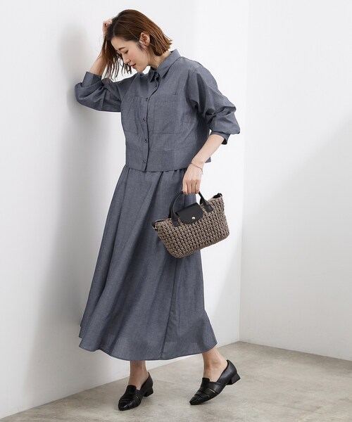 grove(グローブ)の「【貴島明日香さん着用/イージーケア/接触冷感】麻混クロップドシャツ(シャツ/ブラウス・レディース・ネイビー/ブルー系7/ピンク系3/ブラウン系・03/02/01/04/05)」の5枚目の写真