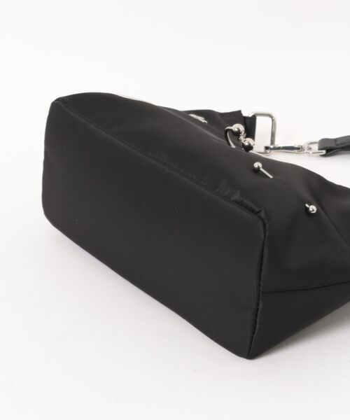 Knuth Marf(クヌースマーフ)の「Knuth Marf pierce mini bag(ショルダーバッグ・レディース・グレー/ブラック・FREE)」の9枚目の写真