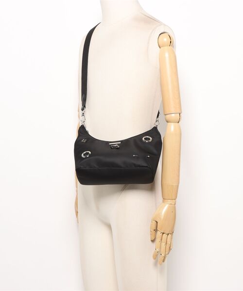 Knuth Marf(クヌースマーフ)の「Knuth Marf pierce mini bag(ショルダーバッグ・レディース・グレー/ブラック・FREE)」の11枚目の写真