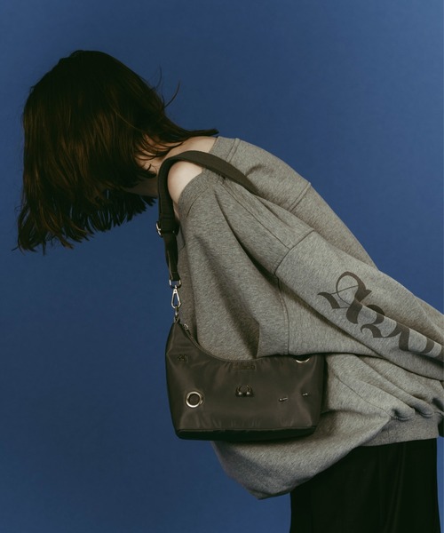 Knuth Marf(クヌースマーフ)の「Knuth Marf pierce mini bag(ショルダーバッグ・レディース・グレー/ブラック・FREE)」の7枚目の写真