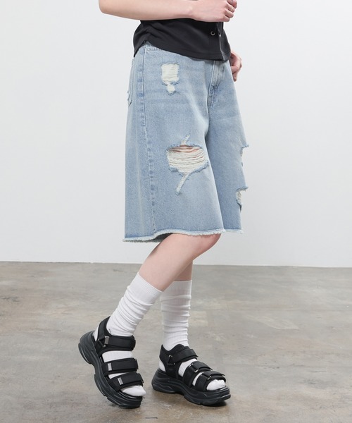 Honeys(ハニーズ)の「ダメージハーフパンツ(デニムパンツ・レディース・ブルー系その他3/ライトグレー系1/ブラック系その他・L/LL/M/S/SS)」の10枚目の写真
