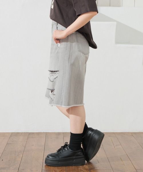 Honeys(ハニーズ)の「ダメージハーフパンツ(デニムパンツ・レディース・ブルー系その他3/ライトグレー系1/ブラック系その他・L/LL/M/S/SS)」の21枚目の写真