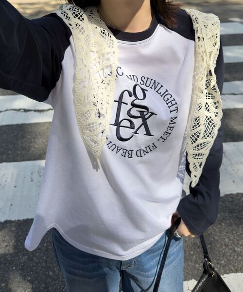 KOBE LETTUCE(コウベレタス)の「ロゴ刺しゅうラグランロンT(Tシャツ/カットソー・レディース・ホワイト×グレー/ホワイト×ネイビー/ホワイト×ブラック・M)」の3枚目の写真