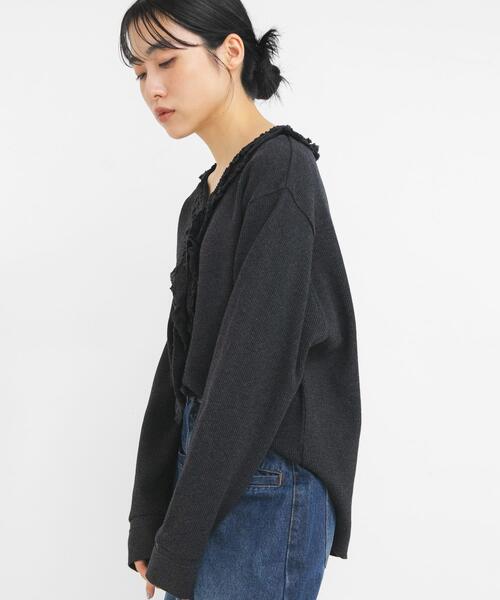 KBF（ケイビーエフ）の「レースフリルワッフルプルオーバー（Tシャツ/カットソー・レディース・オートミール/チャコールグレー・ONE）」の5枚目の写真
