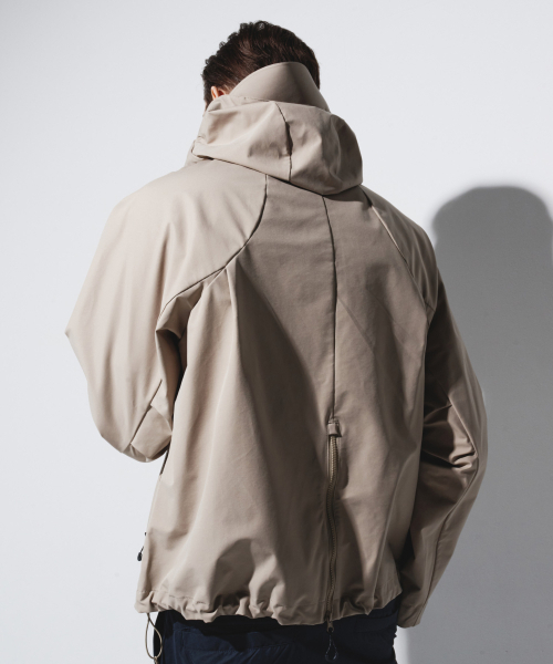 KALAPATTHAR(カラパタール)の「OUTPOCKET RAGLAN SHORTS WINDBREAKER - BEIGE(ナイロンジャケット・メンズ・その他・LARGE/MEDIUM)」の3枚目の写真