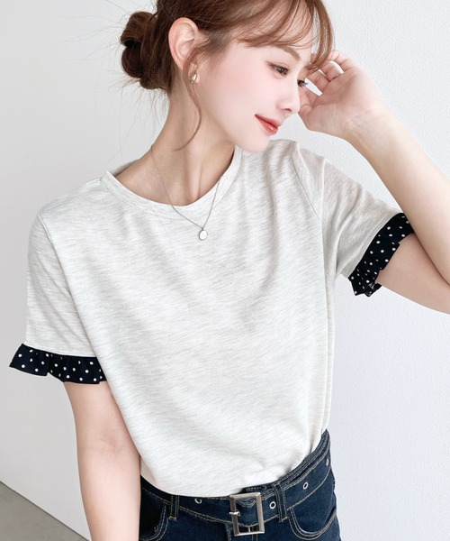 moment+(モーメントプラス)の「配色ドット袖口フリル半袖Tシャツ(Tシャツ/カットソー・レディース・ピンク/オフホワイト/オートミール/ネイビー/イエロー/ブラック・M/L)」の1枚目の写真