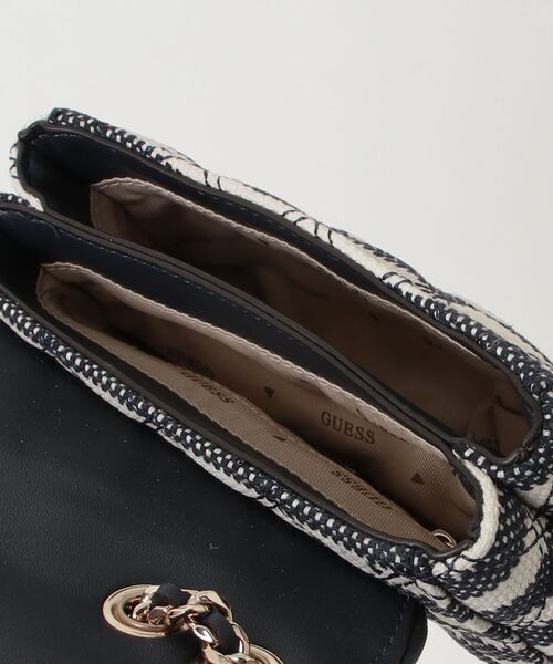 Guess（ゲス）の「GIULLY II Mini Convertible Flap（ショルダーバッグ・レディース・ネイビー・ONE SIZE）」の14枚目の写真