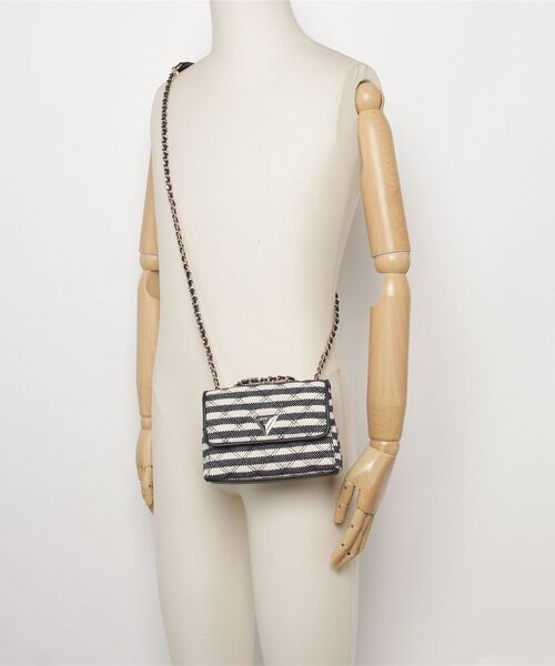 Guess（ゲス）の「GIULLY II Mini Convertible Flap（ショルダーバッグ・レディース・ネイビー・ONE SIZE）」の13枚目の写真