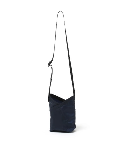 hobo（ホーボー）の「【hobo / ホーボー】AZUMA SHOULDER BAG S NYLON RIPSTOP（ショルダーバッグ・メンズ・ネイビー/ホワイト/ブラック/ベージュ系その他・FREE）」の4枚目の写真