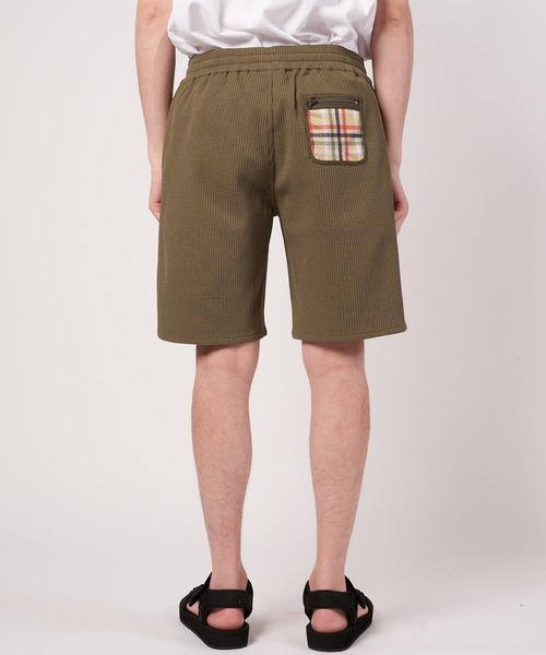 Arnold Palmer(アーノルドパーマー)の「タウン&レジャー シェア ショートパンツ(その他パンツ・レディース・カーキ/ブラック・M/LL/L/S)」の17枚目の写真