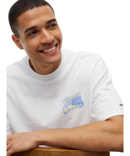 tommy jeans(トミー ジーンズ)の「90s バブルフラッグショートスリーブTシャツ(Tシャツ/カットソー・メンズ・ブラック/ホワイト・LARGE/X-SMALL/X-LARGE/SMALL/MEDIUM)」の4枚目の写真