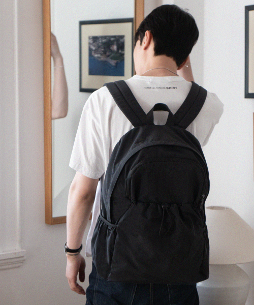 KIMHACHAN(キムハチャン)の「私の旅行メイト コーデュラ トラベルバックパック - 3色(バックパック/リュック・レディース・ブラック×ホワイト/カーキ・FREE)」の11枚目の写真
