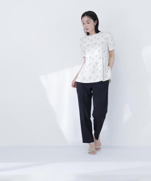NATURAL BEAUTY BASIC(ナチュラルビューティーベーシック)の「撥水テーパードパンツ(その他パンツ・レディース・オフホワイト/ブラック・MEDIUM/SMALL)」の4枚目の写真