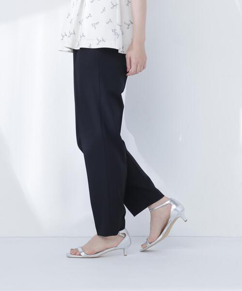 NATURAL BEAUTY BASIC(ナチュラルビューティーベーシック)の「撥水テーパードパンツ(その他パンツ・レディース・オフホワイト/ブラック・MEDIUM/SMALL)」の5枚目の写真