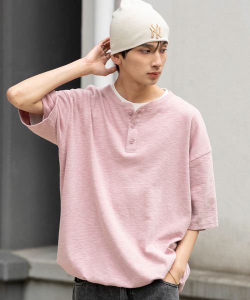 WEGO(ウィゴー)の「WEGO/【26年春夏新作】スラブヘンリーネックT(Tシャツ/カットソー・メンズ・ピンク/チャコール・LARGE/MEDIUM)」の1枚目の写真