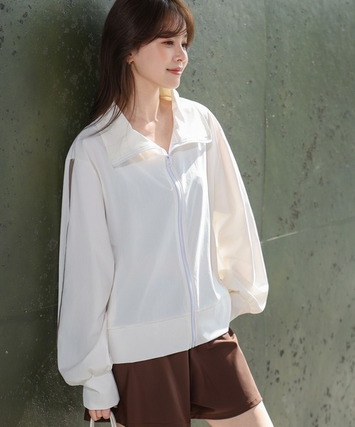 TeddyShop(テディショップ)の「【紫外線カット率99%以上/UPF50+/接触冷感/水陸両用/2WAYスタンドネック】長袖ダブルライン柄ラッシュガードブルゾン レディース(ラッシュガード・レディース・ホワイト/ブラック/ライトベージュ/チャコールグレー・L/S/M)」の11枚目の写真