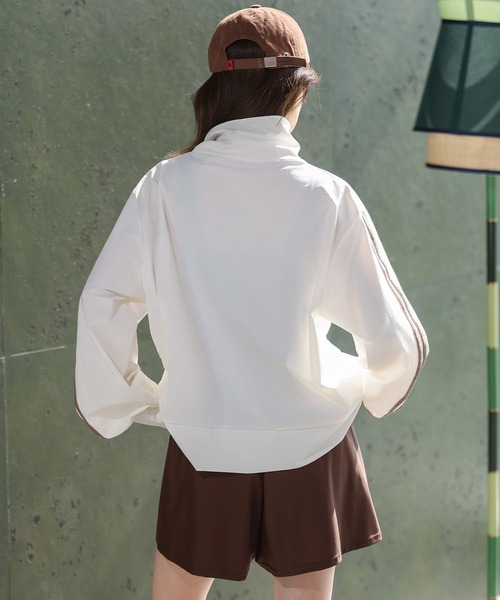 TeddyShop(テディショップ)の「【紫外線カット率99%以上/UPF50+/接触冷感/水陸両用/2WAYスタンドネック】長袖ダブルライン柄ラッシュガードブルゾン レディース(ラッシュガード・レディース・ホワイト/ブラック/ライトベージュ/チャコールグレー・L/S/M)」の14枚目の写真