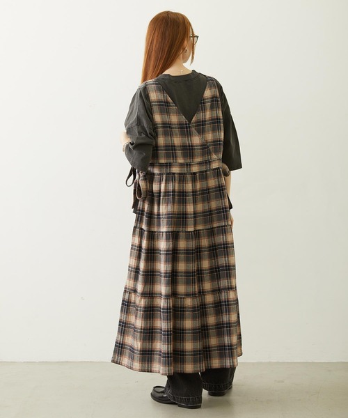 MILKFED.(ミルクフェド)の「APRON TIERED DRESS(ワンピース・レディース・ネイビー/レッド/グリーン・ONE SIZE)」の10枚目の写真
