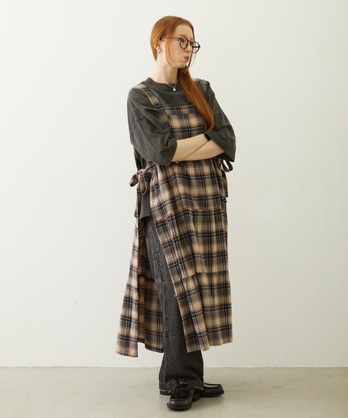 MILKFED.(ミルクフェド)の「APRON TIERED DRESS(ワンピース・レディース・ネイビー/レッド/グリーン・ONE SIZE)」の11枚目の写真
