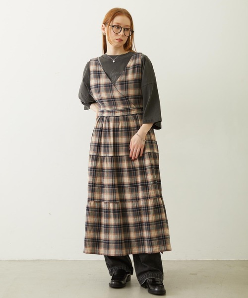 MILKFED.(ミルクフェド)の「APRON TIERED DRESS(ワンピース・レディース・ネイビー/レッド/グリーン・ONE SIZE)」の16枚目の写真