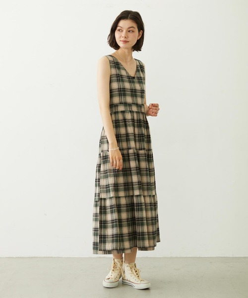 MILKFED.(ミルクフェド)の「APRON TIERED DRESS(ワンピース・レディース・ネイビー/レッド/グリーン・ONE SIZE)」の19枚目の写真