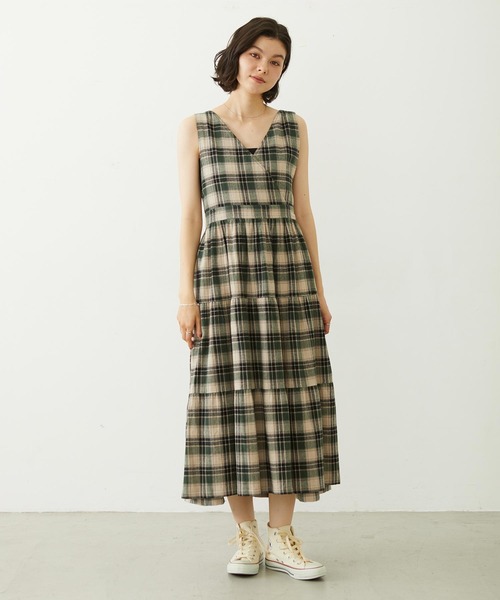 MILKFED.(ミルクフェド)の「APRON TIERED DRESS(ワンピース・レディース・ネイビー/レッド/グリーン・ONE SIZE)」の21枚目の写真
