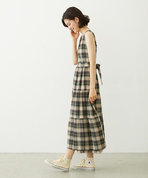 MILKFED.(ミルクフェド)の「APRON TIERED DRESS(ワンピース・レディース・ネイビー/レッド/グリーン・ONE SIZE)」の22枚目の写真