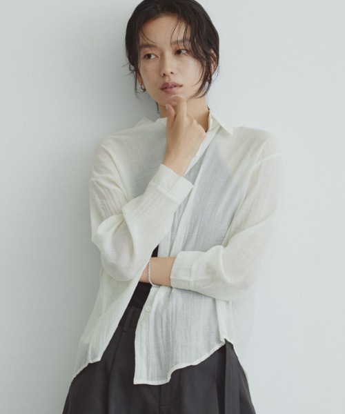 DRWCYS(ドロシーズ)の「【冷房・気温差対策】バックデザインシアーカラーシャツ(シャツ/ブラウス・レディース・ライトイエロー/ベビーピンク/ライトブルー・FREE)」の6枚目の写真