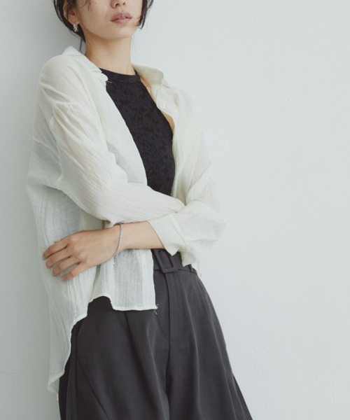 DRWCYS(ドロシーズ)の「【冷房・気温差対策】バックデザインシアーカラーシャツ(シャツ/ブラウス・レディース・ライトイエロー/ベビーピンク/ライトブルー・FREE)」の7枚目の写真