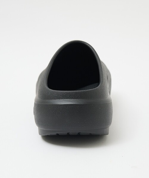OOFOS(ウーフォス)の「【OOFOS】OOcloog+ ウークロッグ プラス リカバリーサンダル / クロッグサンダル(サンダル・レディース・ホワイト/ブラック・S/L/M)」の10枚目の写真